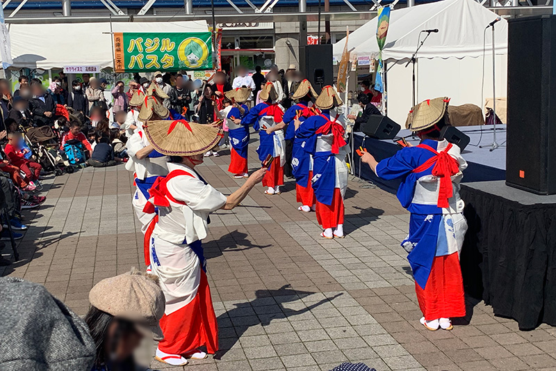 垂水区連合婦人会による踊り